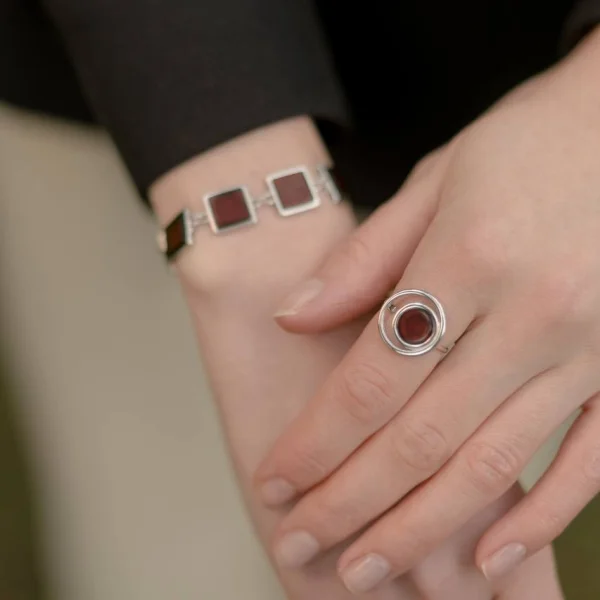 Кольцо серебряное с янтарём R9171RV SunStone