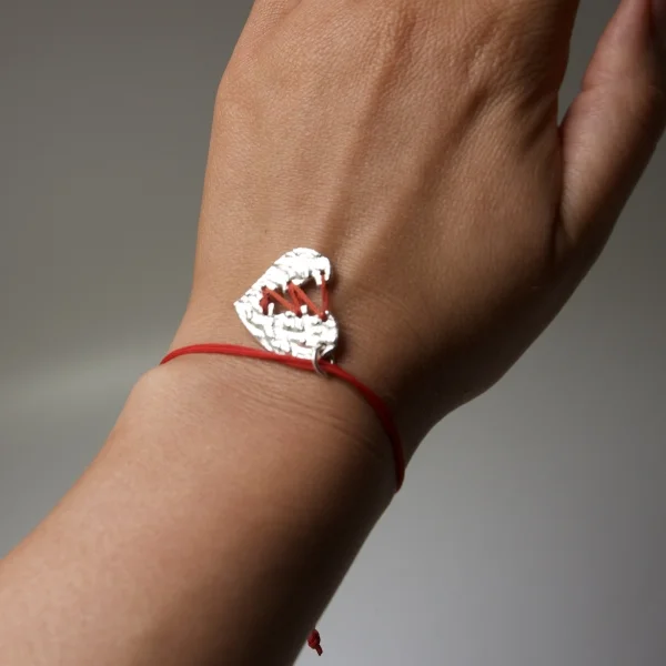 Серебряный браслет  на нитке W5043R011 SunStone