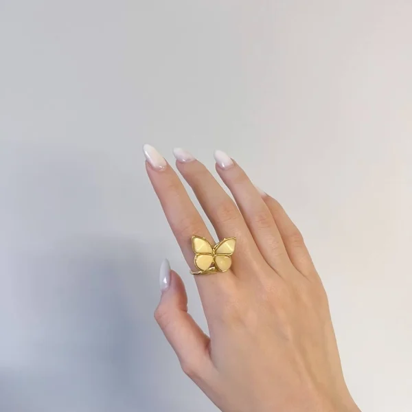 Кольцо серебряное с янтарём R9154ZM SunStone