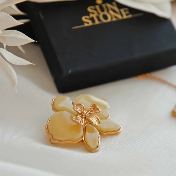 Брошь серебряная с янтарём BP9211ZM SunStone
