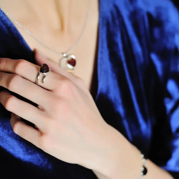 Кольцо серебряное с янтарём R9169RV SunStone